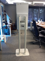 17" 24" dokunmatik ekranlı ML interaktif kiosk Kendi kendine ödeme ve sipariş kiosku veya POS (satış noktası) kiosku, standı